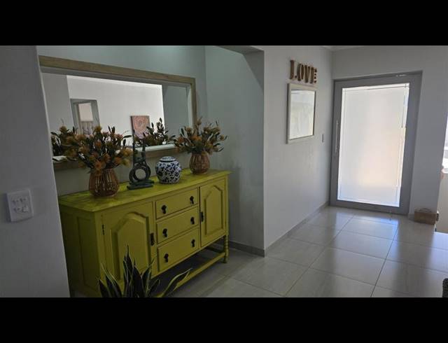 5 BEDROOM HOUSE FOR SALE IN MONTE CHRISTO